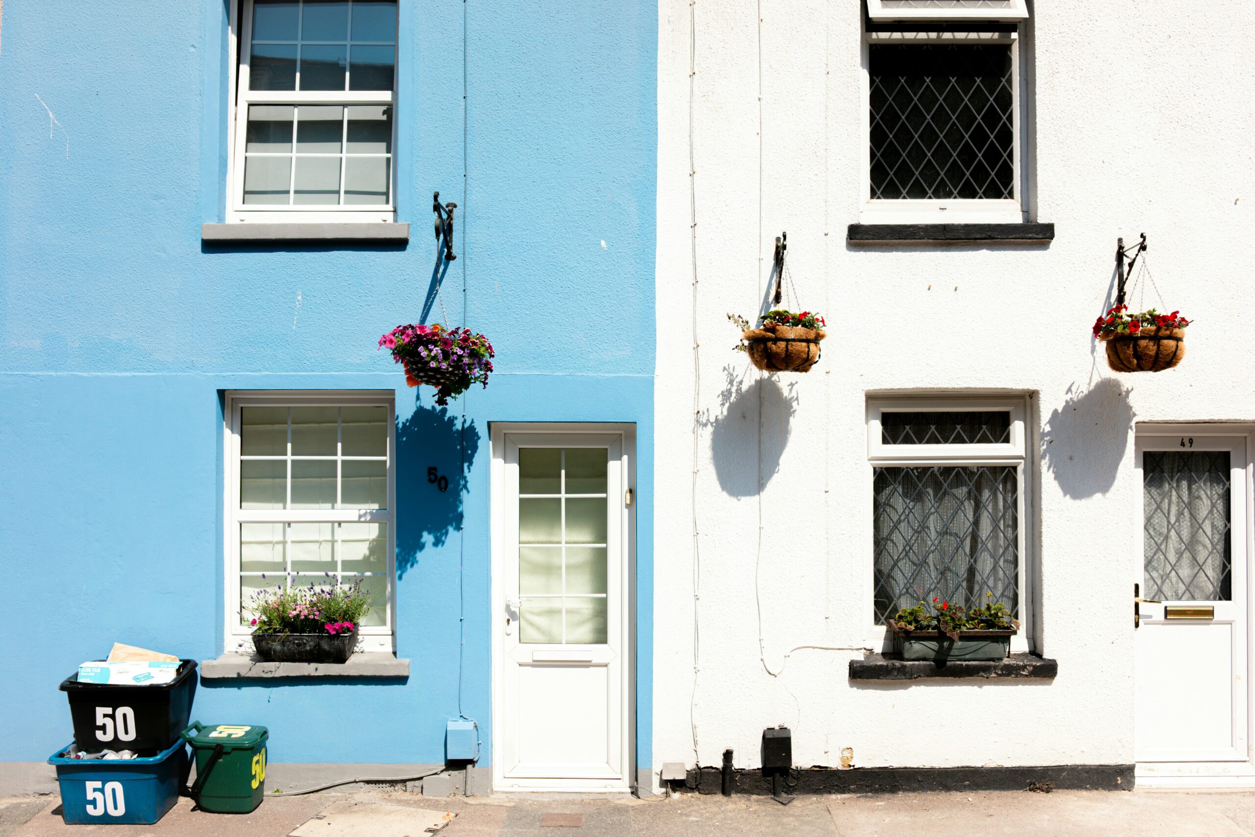 A blue and white holiday home in Kent, UK.